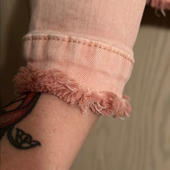 Stylish Pink Denim Jacket with Pearl Details - Picture 2 of 14